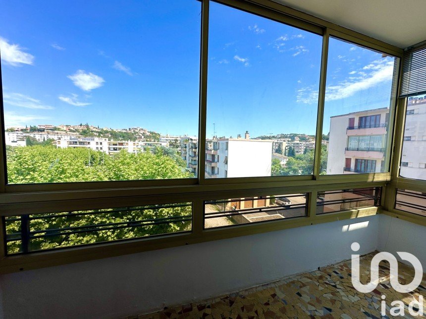 Appartement 3 pièces de 72 m² à Saint-Raphaël (83700)