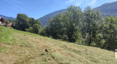 Terrain de 2 122 m² à Marthod (73400)