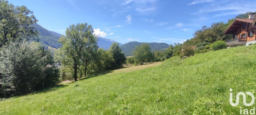 Land of 2,122 m² in Marthod (73400)