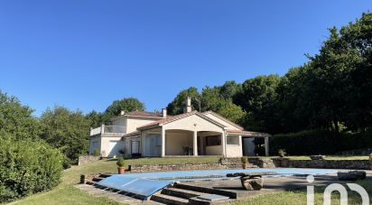 Maison traditionnelle 11 pièces de 340 m² à Saint-Amans-Valtoret (81240)