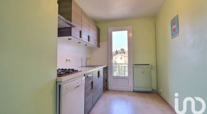 Apartment 3 rooms of 70 m² in Marseille (13011)