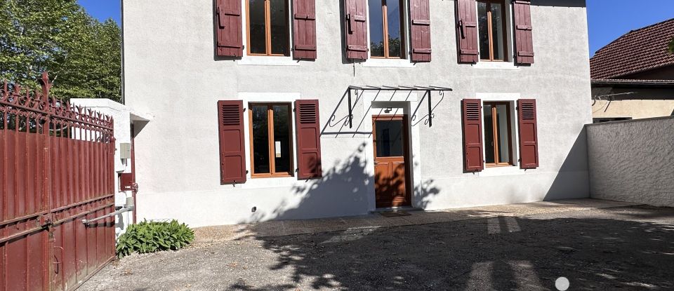 Maison 6 pièces de 150 m² à Uzos (64110)