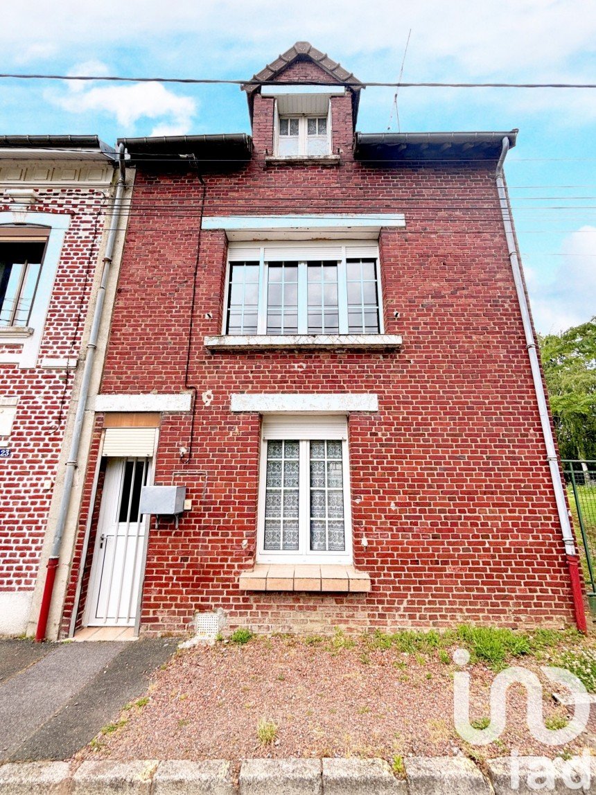 Maison 4 pièces de 87 m² à Doingt (80200)