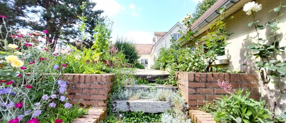 Maison 9 pièces de 196 m² à Beauvais (60000)