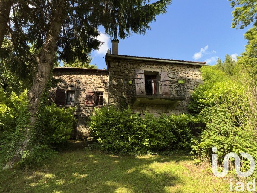 Traditional house 6 rooms of 100 m² in La Souche (07380)