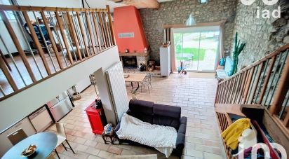 Farm 9 rooms of 326 m² in Saint-Appolinard (42520)