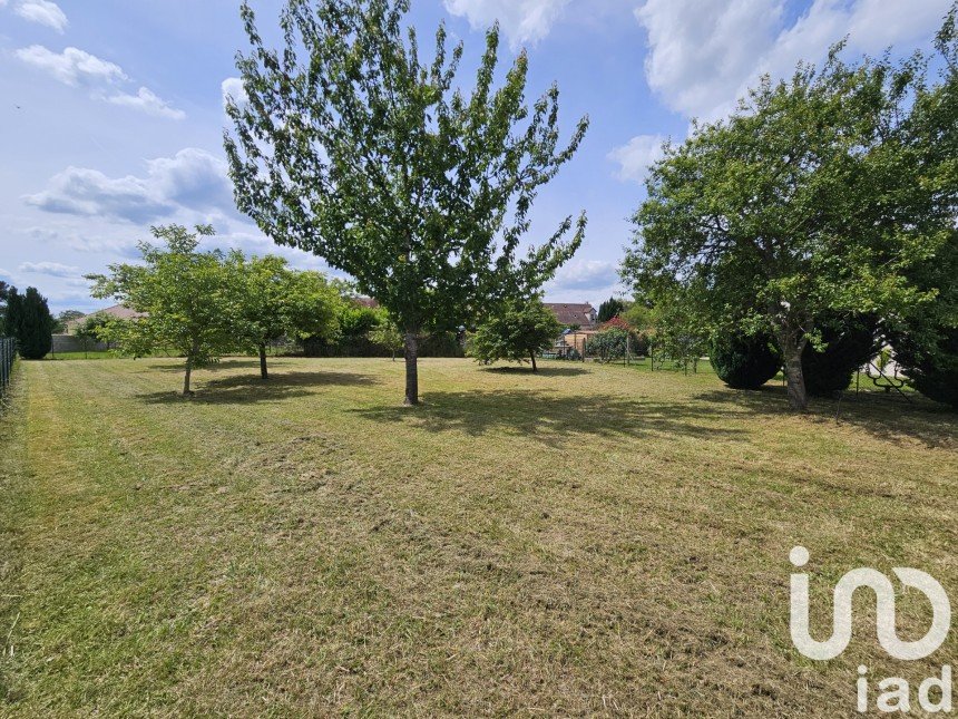 Land of 887 m² in Soisy-Bouy (77650)