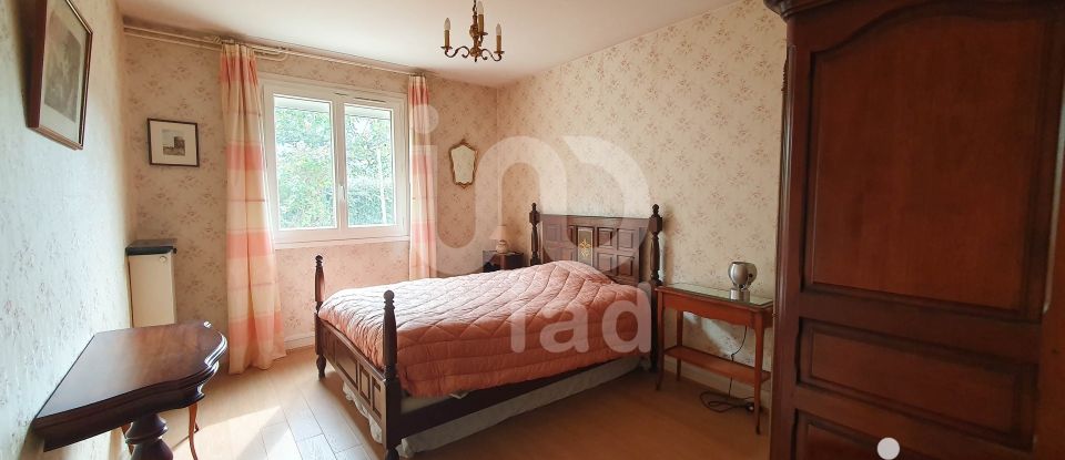 House 5 rooms of 122 m² in Tours (37000)