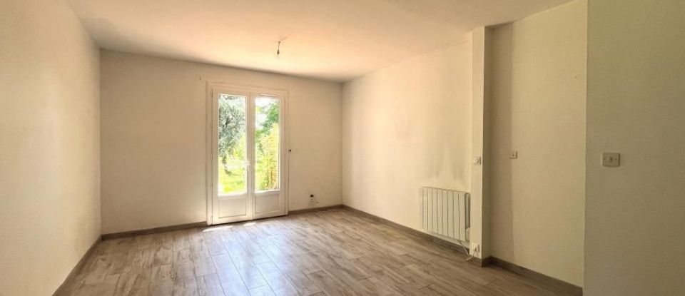 Maison 8 pièces de 230 m² à Champagnac-de-Belair (24530)