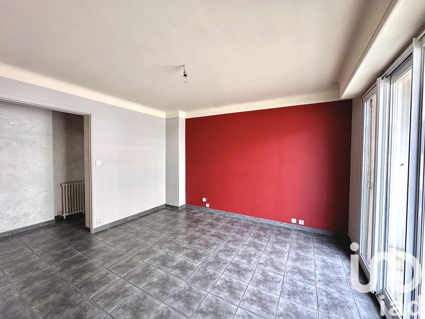 Apartment 3 rooms of 55 m² in Pau (64000)