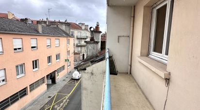 Apartment 3 rooms of 55 m² in Pau (64000)