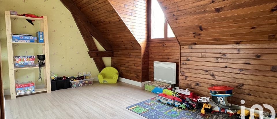 Maison traditionnelle 8 pièces de 190 m² à Amboise (37400)