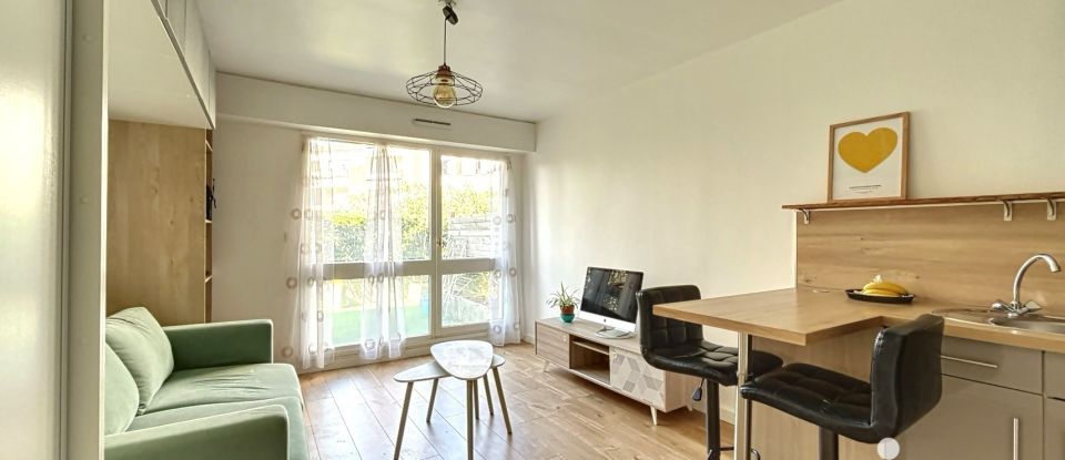 Studio 1 room of 25 m² in La Rochelle (17000)