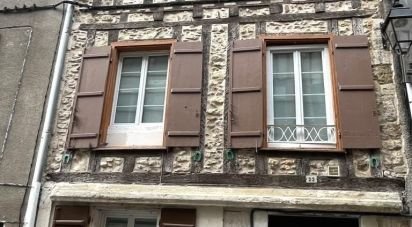 Maison 6 pièces de 170 m² à Nontron (24300)