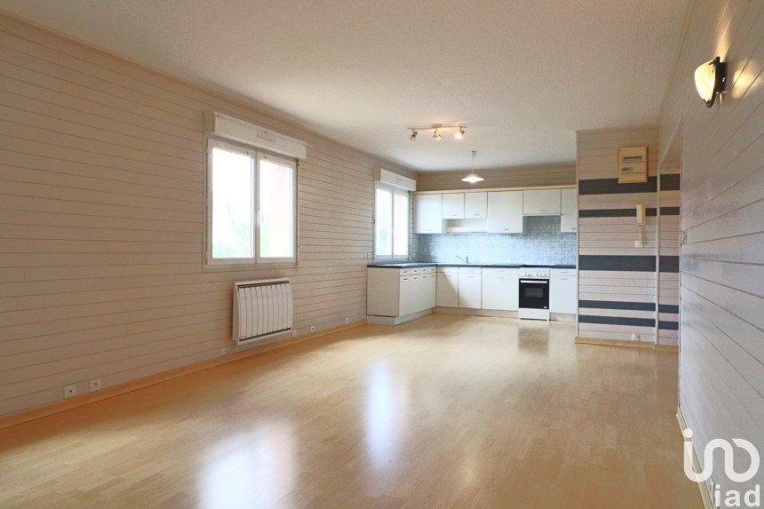 Apartment 2 rooms of 64 m² in Lorient (56100)