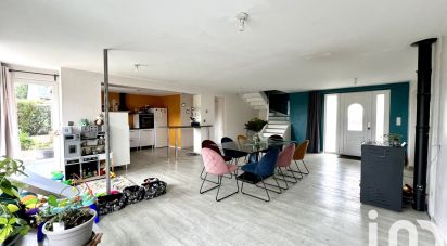 Maison 7 pièces de 171 m² à Louvigné (53210)