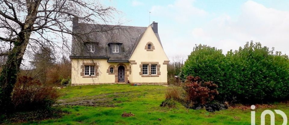 House 8 rooms of 135 m² in Ploulec'h (22300)