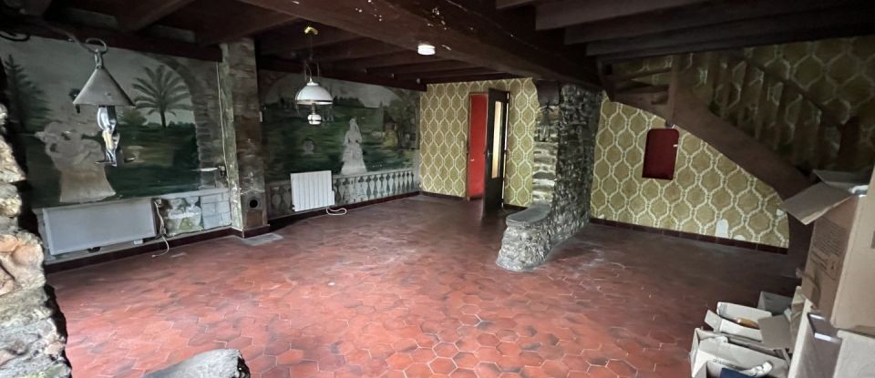 House 5 rooms of 138 m² in Saint-Georges-du-Bois (17700)