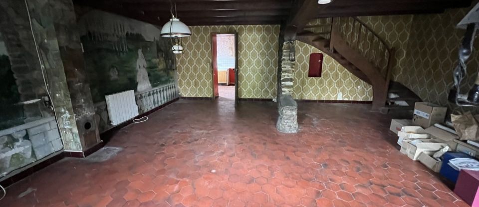 House 5 rooms of 138 m² in Saint-Georges-du-Bois (17700)