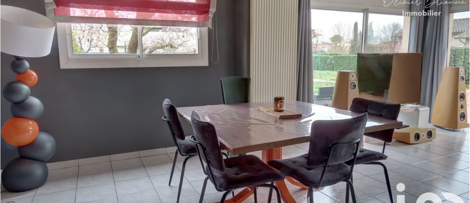 Maison 5 pièces de 160 m² à Caussade (82300)