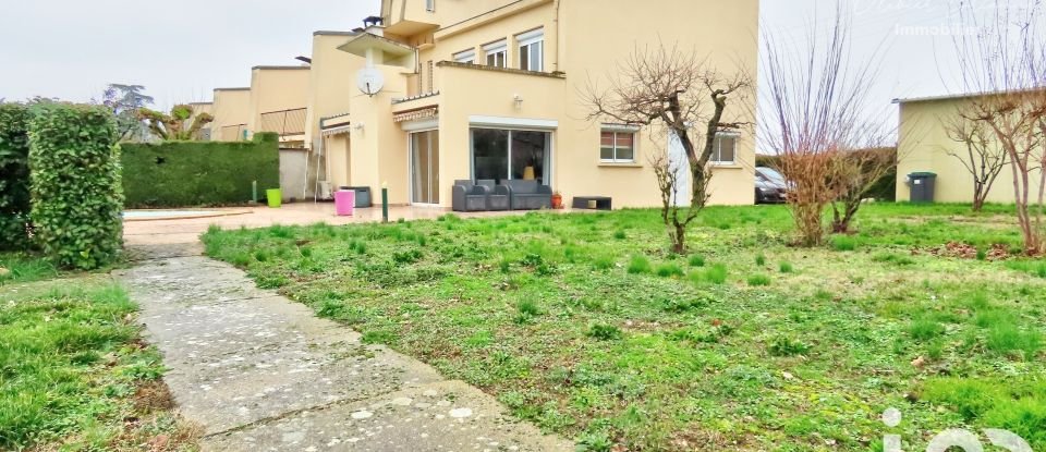 Maison 5 pièces de 160 m² à Caussade (82300)