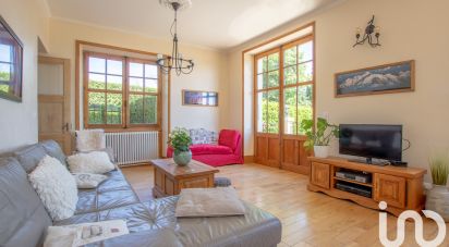 Mansion 5 rooms of 130 m² in Annecy (74000)