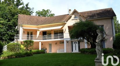 Traditional house 7 rooms of 280 m² in Boissy-le-Châtel (77169)