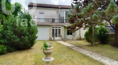 House 6 rooms of 132 m² in Soyaux (16800)