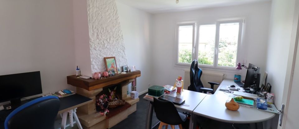 Maison 7 pièces de 114 m² à Riom (63200)