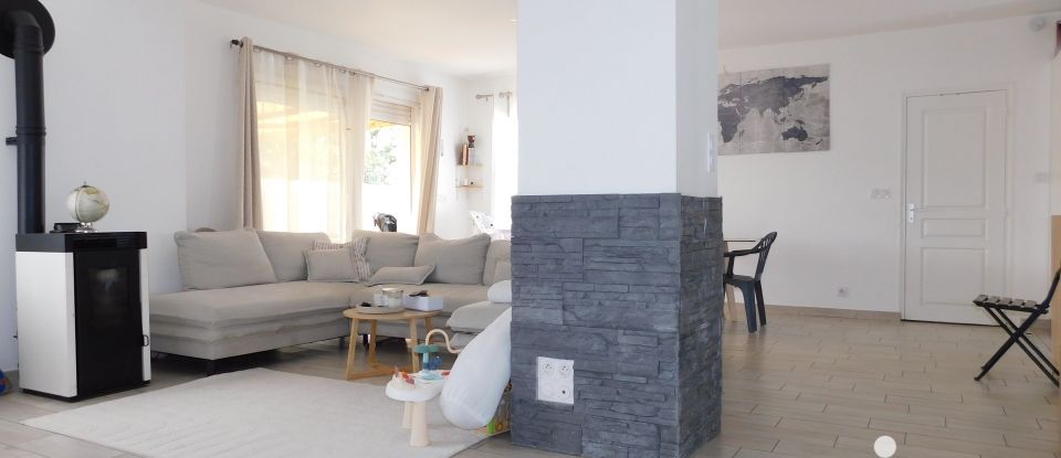 House 5 rooms of 109 m² in Treffieux (44170)