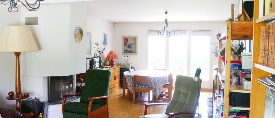 Maison 8 pièces de 190 m² à Ballan-Miré (37510)