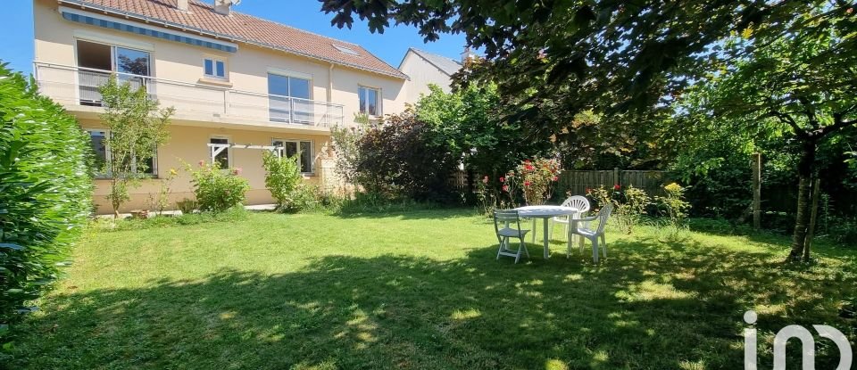 House 8 rooms of 134 m² in Ancenis (44150)