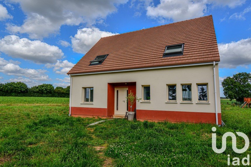 Traditional house 8 rooms of 137 m² in Saint-Pierre-es-Champs (60850)