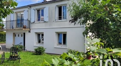 Traditional house 7 rooms of 161 m² in Chalivoy-Milon (18130)