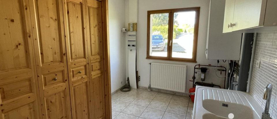 Maison 7 pièces de 180 m² à Bragny-sur-Saône (71350)