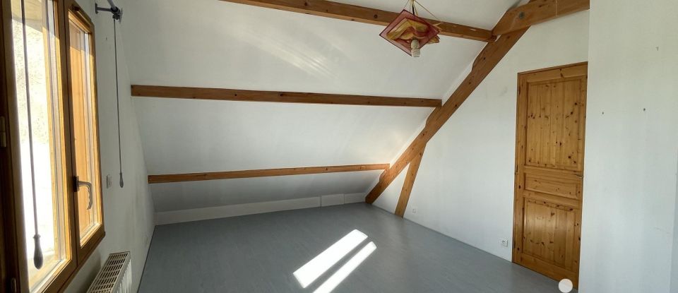 Maison 7 pièces de 180 m² à Bragny-sur-Saône (71350)