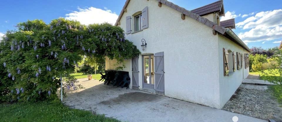 Maison 7 pièces de 180 m² à Bragny-sur-Saône (71350)