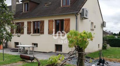 House 7 rooms of 117 m² in Évron (53600)