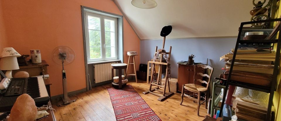 House 5 rooms of 100 m² in Saint-Goazec (29520)