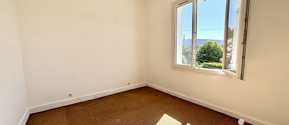 Appartement 5 pièces de 105 m² à Toulon (83000)