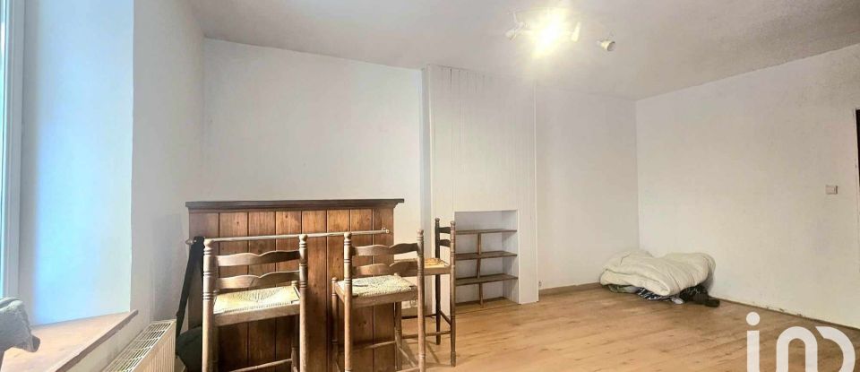 Maison 6 pièces de 190 m² à Deville (08800)