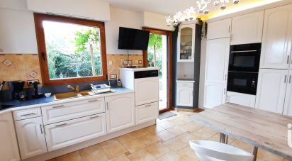 House 7 rooms of 211 m² in Langueux (22360)