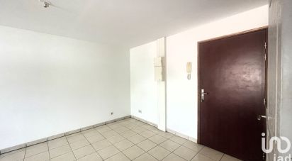 Apartment 2 rooms of 46 m² in SAINTE-CLOTILDE (97490)