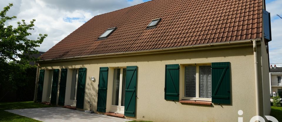 House 6 rooms of 227 m² in Saint-Jean-le-Blanc (45650)