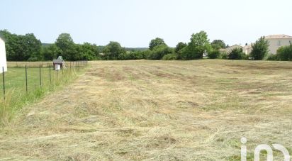 Terrain de 3 753 m² à Mareuil (24340)