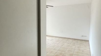 Apartment 2 rooms of 42 m² in Le Tampon (97430)