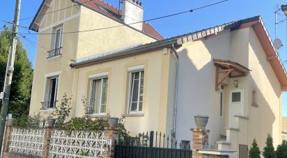 House 6 rooms of 130 m² in Pierrefitte-sur-Seine (93380)