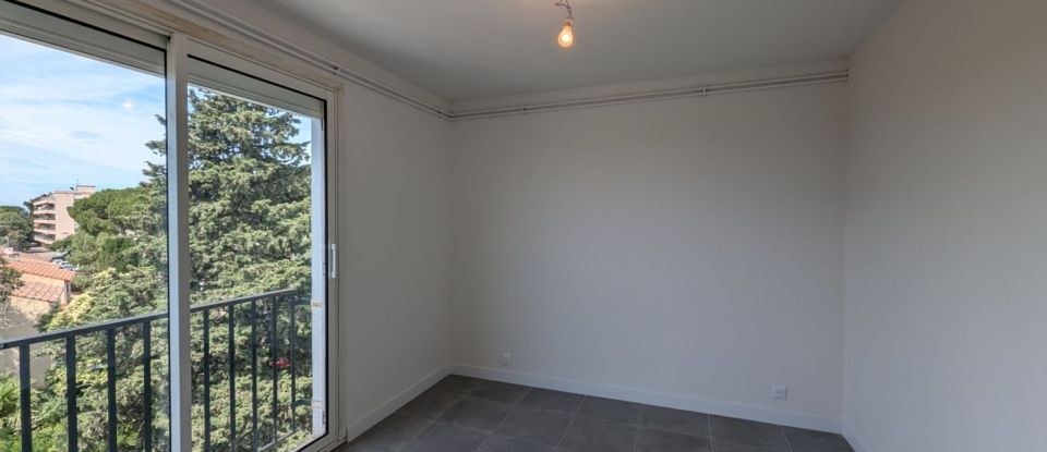 Appartement 4 pièces de 76 m² à Nîmes (30000)