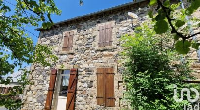 Maison 5 pièces de 110 m² à Saint-Genès-Champespe (63850)