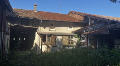 House 3 rooms of 70 m² in La Neuville-au-Pont (51800)